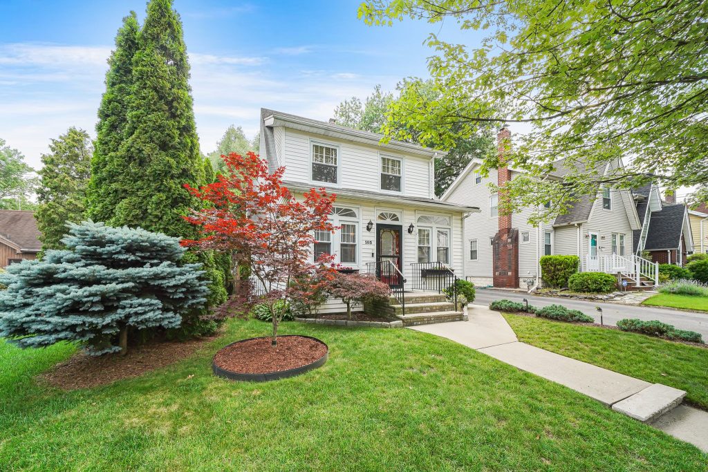 1-web-or-mls-DSC03300 - Top Real Estate Broker in Nutley NJ