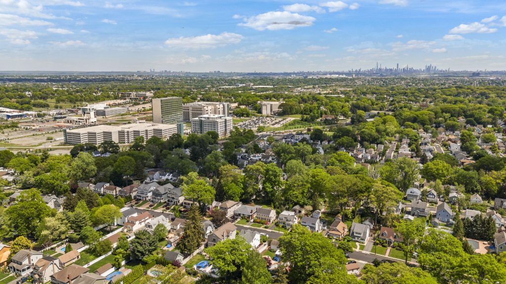 7-web-or-mls-DJI_20250507134230_0083_D - Top Real Estate Broker in Nutley NJ